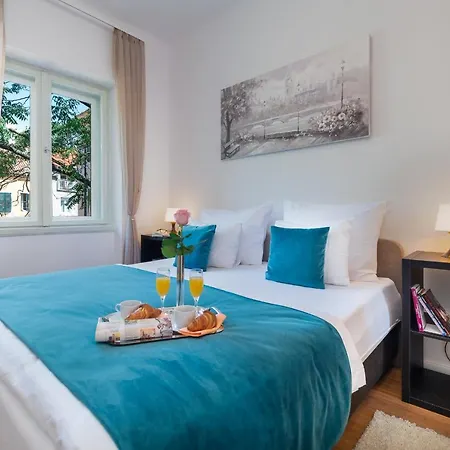 Sun Apartment