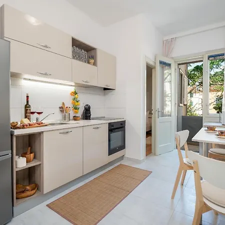 Sun C - Stari Apartment Split